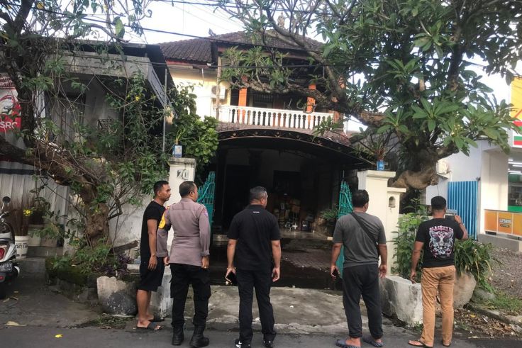 Kebakaran rumah milik warga di Jalan Seruni No. 20, Desa Sumerta Kauh, Kecamatan Denpasar Timur.