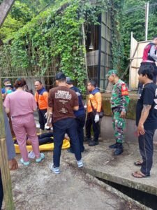 Buruh proyek yang bekerja di sebuah vila wilayah Keliki ditemukan tewas dalam kondisi telungkup.