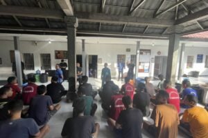 razia kamar hunian warga binaan lapas Tabanan pada Kamis (22/05).
