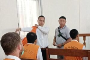 Moch Rafli Barizi menjalani sidang perdana di Pengadilan Negeri Denpasar.