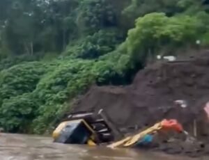 Aktivitas pengerukan tebing di pinggir sungai mendapat perhatian pemerintah Gianyar.