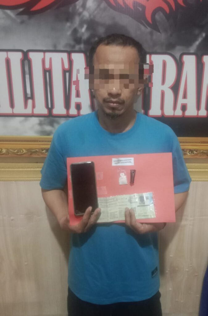 Buruh ditangkap bawa sabu di Batubulan.