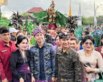 Rafi Ahmad bersama Ajik Krisna.