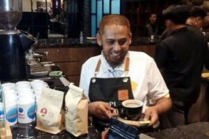 Umar Patek kini membuka bisnis kopi Ramu. (Foto: REUTERS/Prasto Wardoyo)