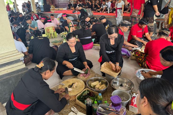 Parade Ngelawar se-Bali di Wantilan Pura Dalem Guwang, Sukawati, Gianyar, Minggu (28/6/2025).