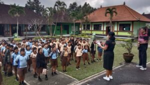 Murid SMP ini saat datang ke SMAN 1 Tembuku Bangli.