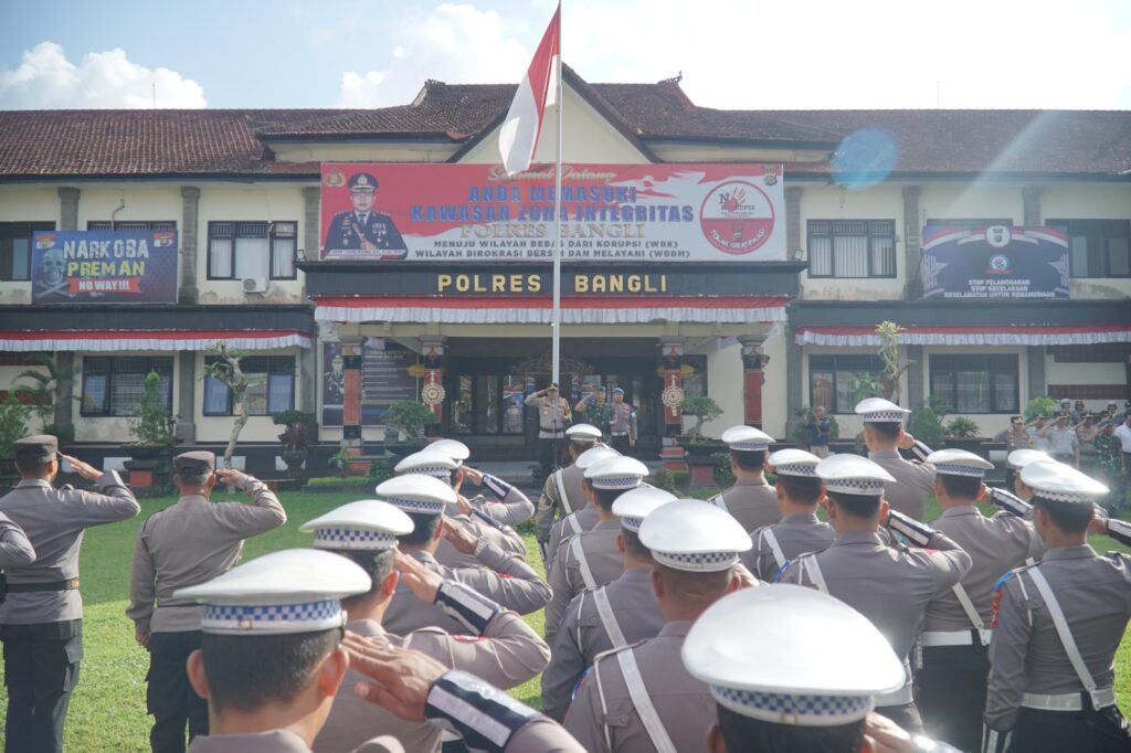 Jajaran Polres Bangli menggelar apel jelang penerapan operasi patuh 2025.