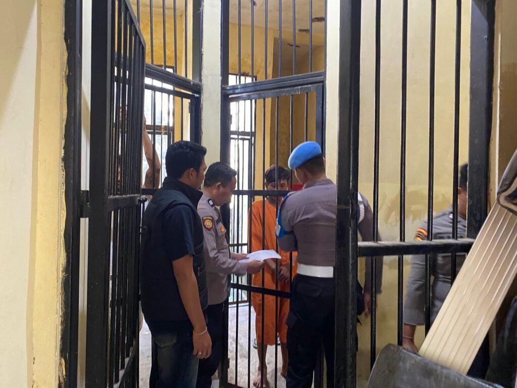 Pencuri masuk sel setelah ditangkap Polsek Nusa Penida.