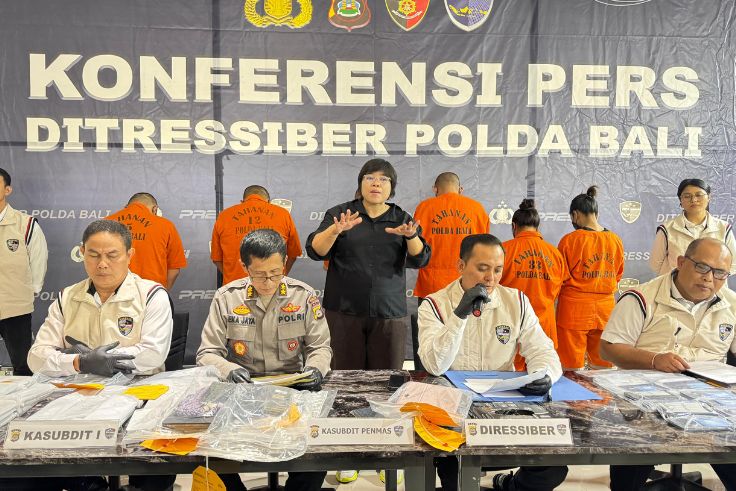 Ditressiber Polda Bali membongkar praktik penjualan data pribadi dan menangkap 6 tersangka.