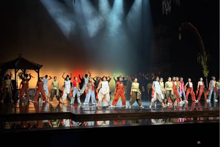 Pertunjukan Tariakan di Bali Nusa Dua Theatre, Minggu (27/7).