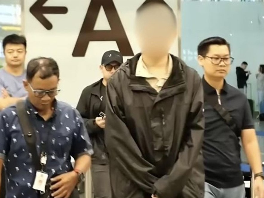 Buronan asal Tiongkok akhirnya ditangkap setelah sembunyi di Bali selama 10 tahun,