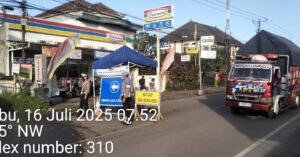 Jalur Denpasar-Gilimanuk di depan Pasar Bajera dialihkan.