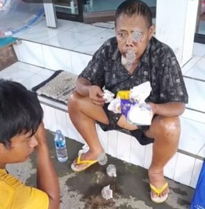 Korban tabrak lari sempat mengusap lukanya menggunakan tisu dan meninggal sampai di rumah sakit.