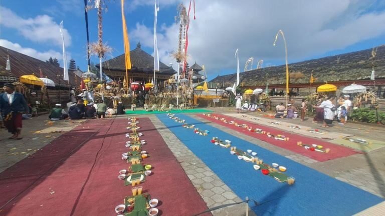 Prosesi Ngusaba Desa dan Dimel di Batur, Kintamani, Bangli yang berlangsung puncaknya pada 13 Agustus.