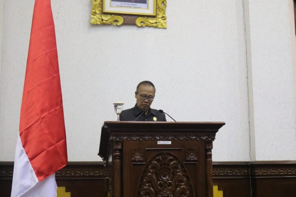 Ngakan Ketut Putra saat di DPRD Gianyar.