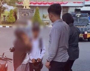 Unit PPA Polres Karangasem menangani pelajar yang sering bolos sekolah.