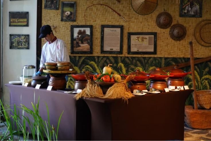 “Taste of Nusantara” breakfast buffet at Golden Tulip Jineng Resort Bali, celebrating Indonesia’s 80th Independence Day.