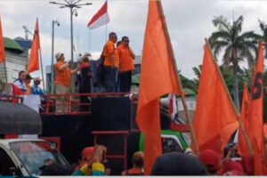 Kondisi demo buruh di DPR RI 28 Agustus 202. (Foto: Tangkapan Layar)