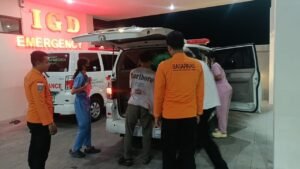 Dua pendaki remaja asal Kabupaten Gianyar, Bali, tersesat saat mendaki Gunung Abang dievakuasi tengah malam.