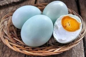 Telur Asin.