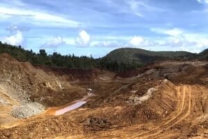 PT GAG Nikel menghentikan kegiatan operasionalnya untuk sementara di Pulau Gag, Kabupaten Raja Ampat, Papua Barat Daya, Sabtu (7/6/2025). (Foto: Antara)