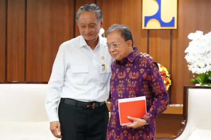 Pertemuan Gubernur Bali Wayan Koster dengan Menteri PU Dody Hanggodo di Jakarta, Selasa (2/9/2025).