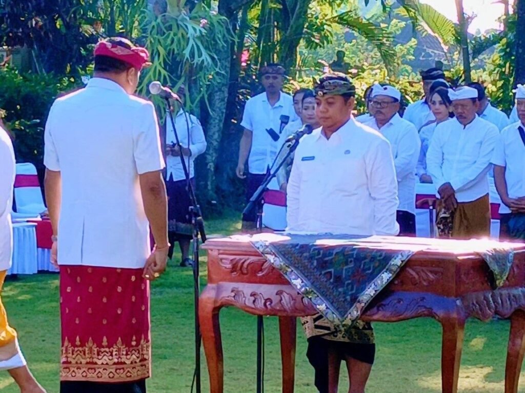 Gusti Bem dilantik sebagai Sekda Gianyar.