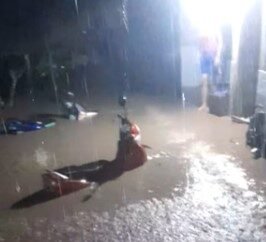 Motor terendam banjir di wilayah Antiga, Manggis, Karangasem.