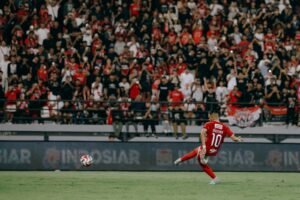 Mirza menjadi pemain yang mencetak gol membawa Bali United menang.