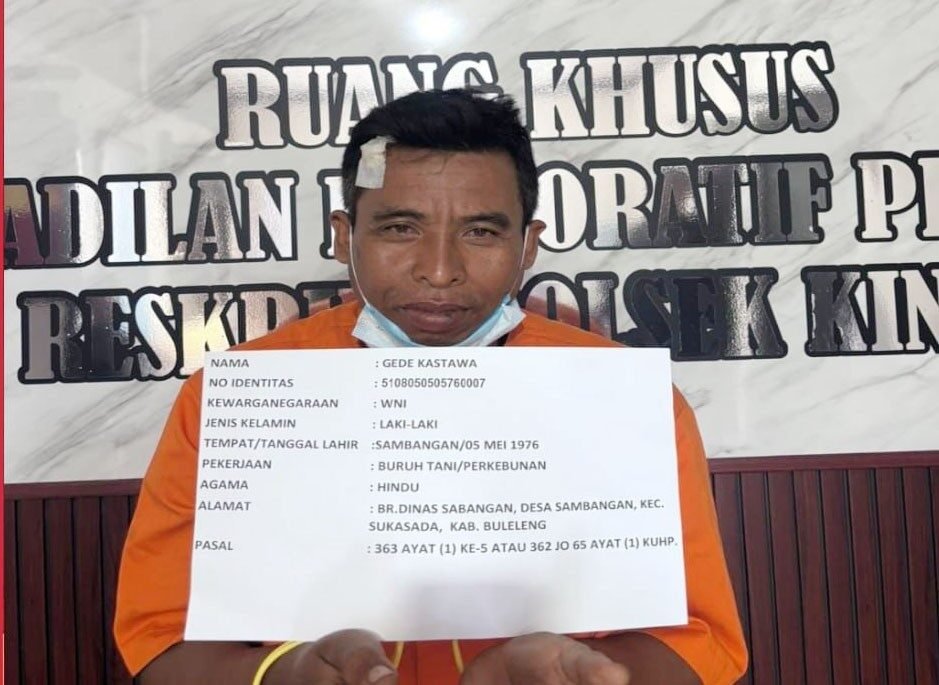 Pencuri ayam di Kintamani ditangkap dan diamuk warga.