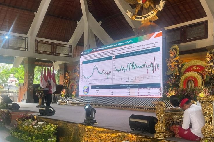 High Level Meeting Tim Pengendalian Inflasi Daerah (TPID) Kabupaten Tabanan di Gedung Kesenian I Ketut Maria, Rabu (29/10).