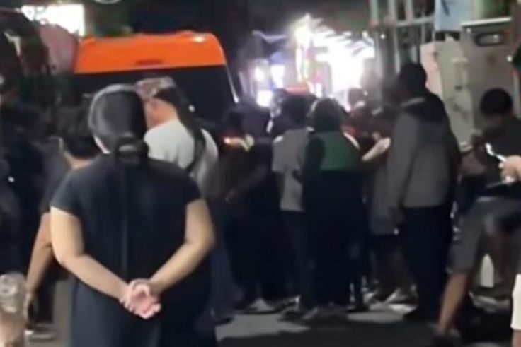 Tangkapan layar kondisi di TKP saat proses evakuasi jasad Endang. (Istimewa)