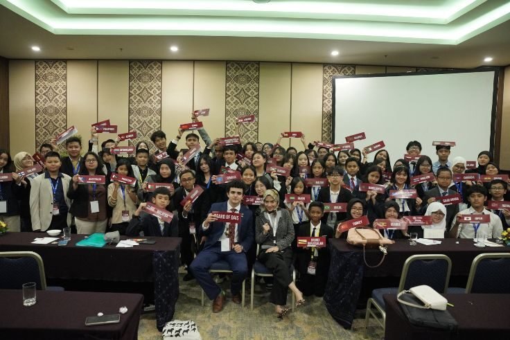 Asia World Model United Nations sebagai salah satu konferensi kepemudaan di Asia Pasifik.