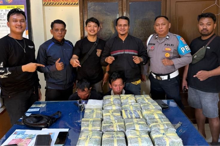 Penggagalan penyelundupan 19 kilogram narkotika jenis sabu yang hendak diedarkan melalui jalur perairan Sungai Batang Gansal.