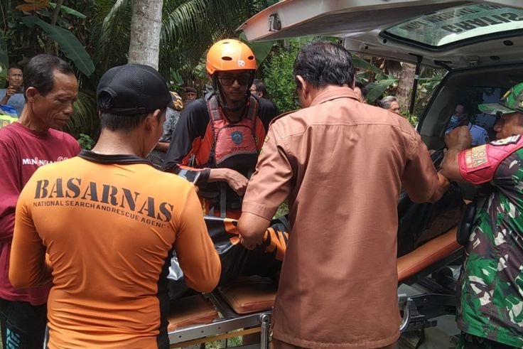 Nenek berusia 90 tahun ditemukan meninggal dunia setelah terseret arus Sungai Tukadaya, Senin (15/12/2025).