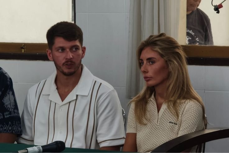 Bonnie Blue dan Jackson Liam Andrew saat menjalani sidang Tipiring di Pengadilan Negeri Denpasar.