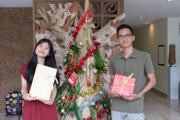 Menyambut Hari Raya Natal 2025 di FOX Jimbaran Beach Bali.