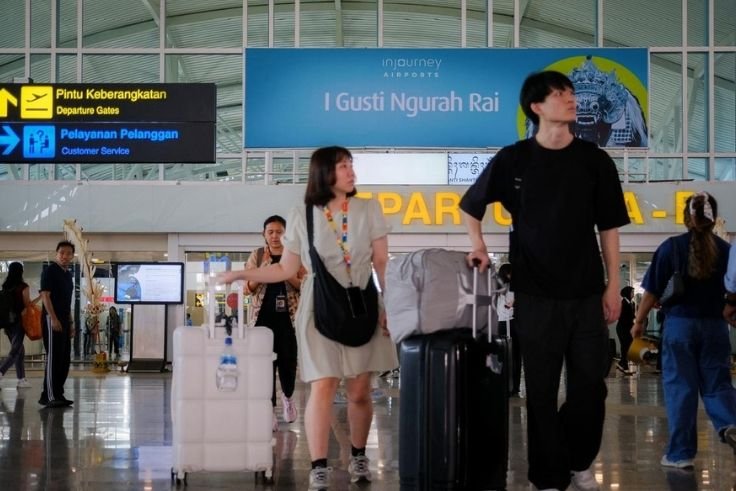 Wisatawan mancanegara di Bandara Internasional I Gusti Ngurah Rai. (Foto: Dok. Kemenpar)