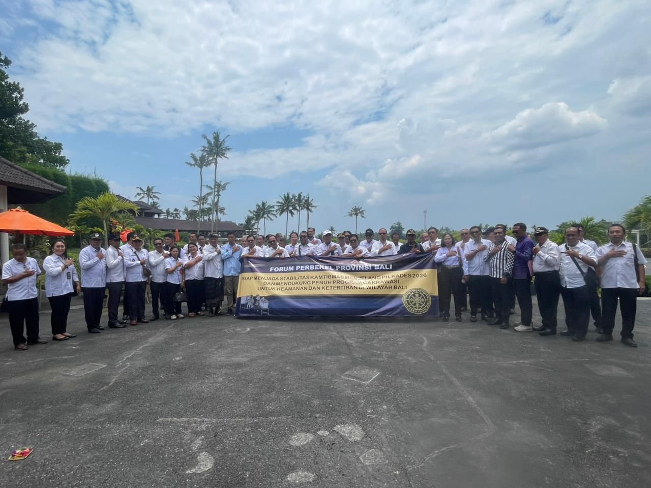 Forum Perbekel Provinsi Bali menggelar Focus Group Discussion (FGD) di Gianyar untuk memperkuat komitmen menjaga kamtibmas jelang Pilkades 2026.