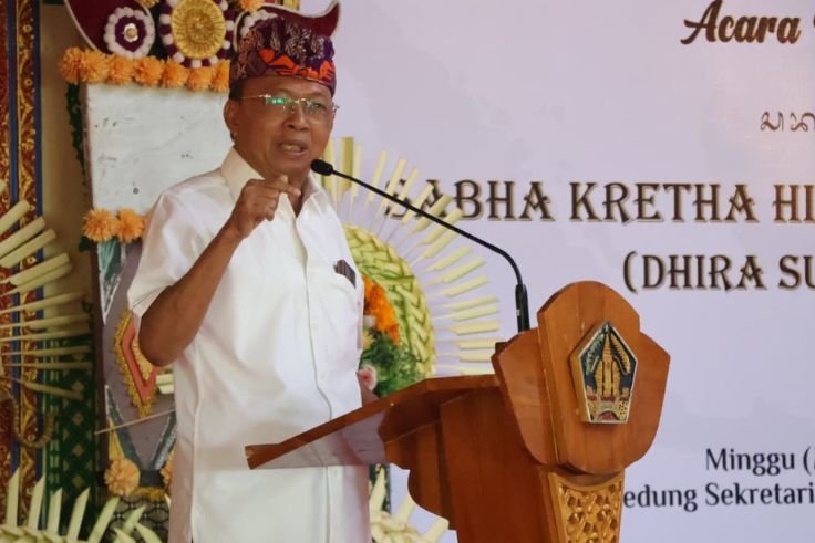 Gubernur Bali Wayan Koster menghadiri perayaan HUT ke-4 Sabha Kertha Hindu Dharma Nusantara Pusat di Denpasar.
