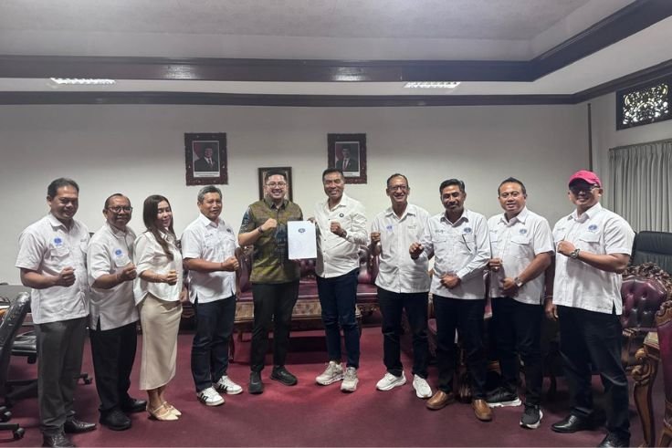 Audiensi ASITA Bali dengan Ketua Komisi II DPRD Bali, Ajus Linggih.