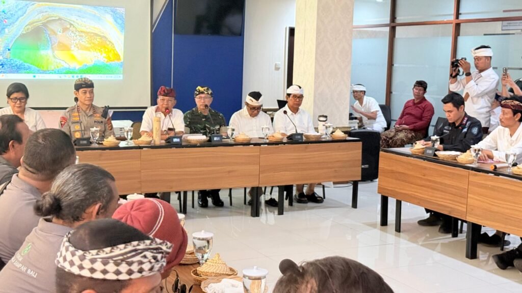 Gubernur Koster menerima Forkom SSB di Pusdal LH Bali dan Nusa Tenggara, Denpasar.
