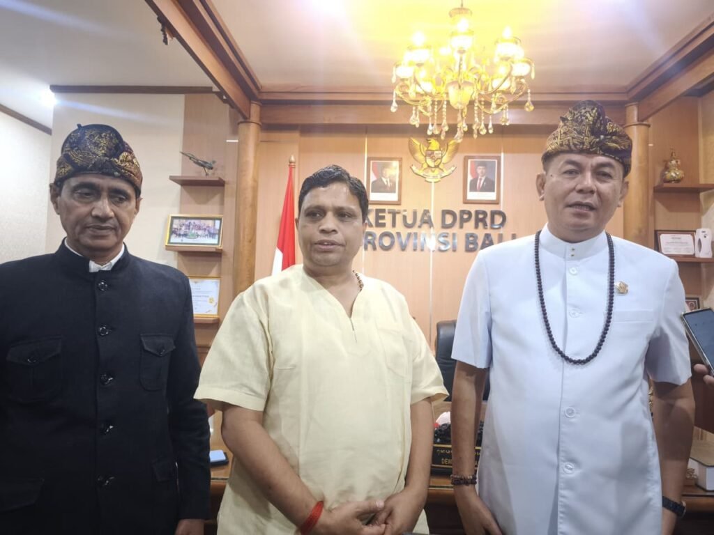 CEO asal India diterima Ketua dan Anggota DPRD Bali membahas kerjasama obat herbal.