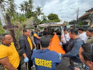 Evakuasi jenazah Mr. X di Tukad Ayung dialihkan melintasi Bongkasa, Abiansemal, Badung.