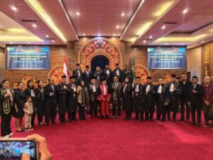 Prosesi penyumpahan 13 advokat DPD PERADI PASNI Angkatan IV berlangsung khidmat di Pengadilan Tinggi Denpasar, Kamis (25/6/2026).