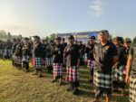 Pecalang saat mengikuti apel bersama di Lapangan Renon, Denpasar.