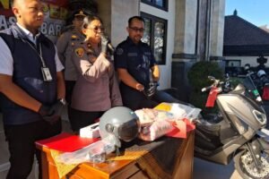 Kapolsek Denpasar Barat Kompol Ni Wayan Adnyani Prabawati mengungkap kasus pembuangan bayi pada Senin (15/6).