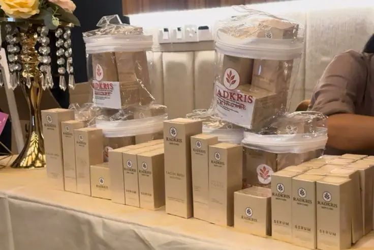 Radkris Skincare hadir dalam 3 series untuk setiap permasalahan kulit.