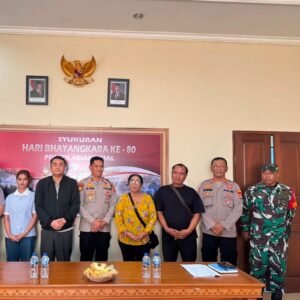 Perdamaian antara ibu penjahit dan pelanggan di Polsek Abiansemal.