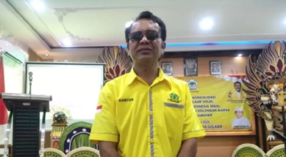Wayan Gede Sudarta semasa hidup menjabat sebagai Anggota DPRD Gianyar dan Ketua DPD II Golkar Gianyar.